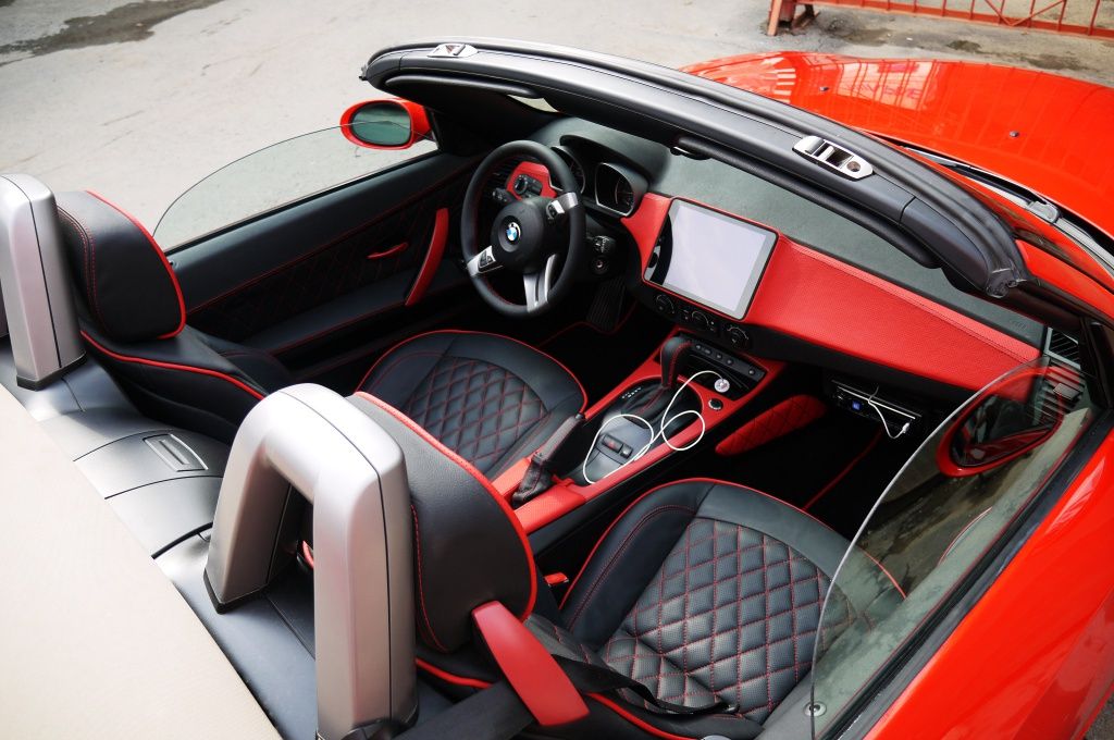 Перетяжка салона BMW Z4 Перетяжка салона BMW Z4