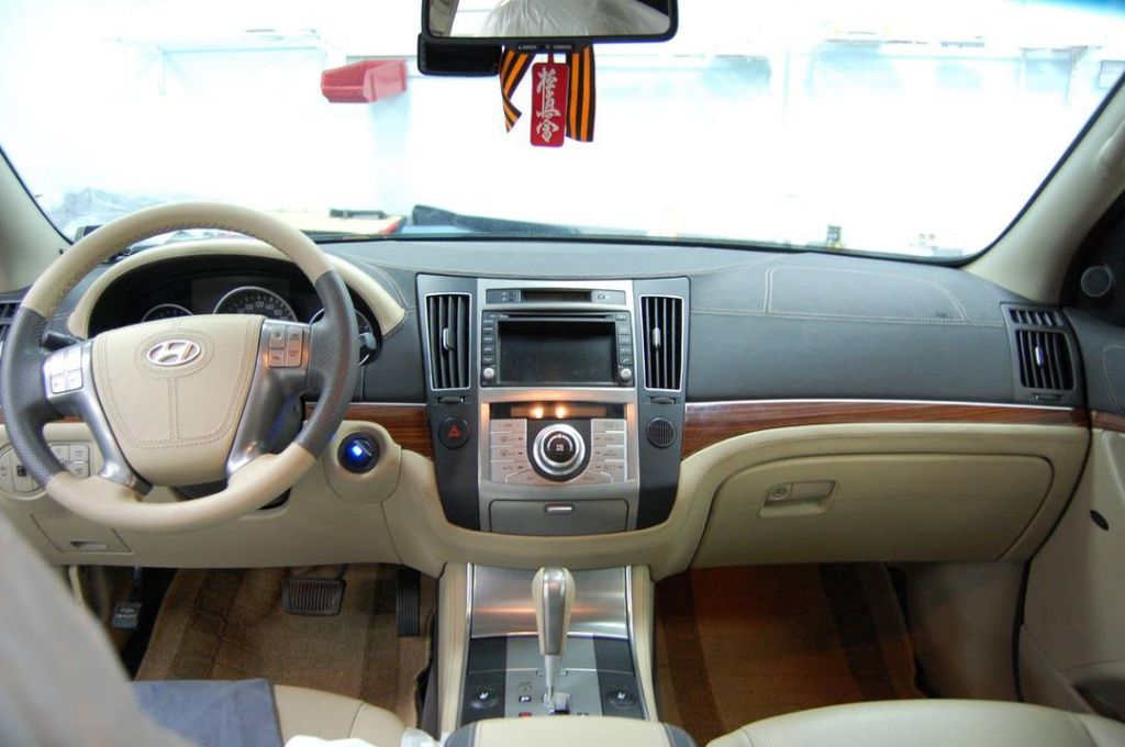 Перетяжка салона Hyundai Genesis Перетяжка салона Hyundai Genesis