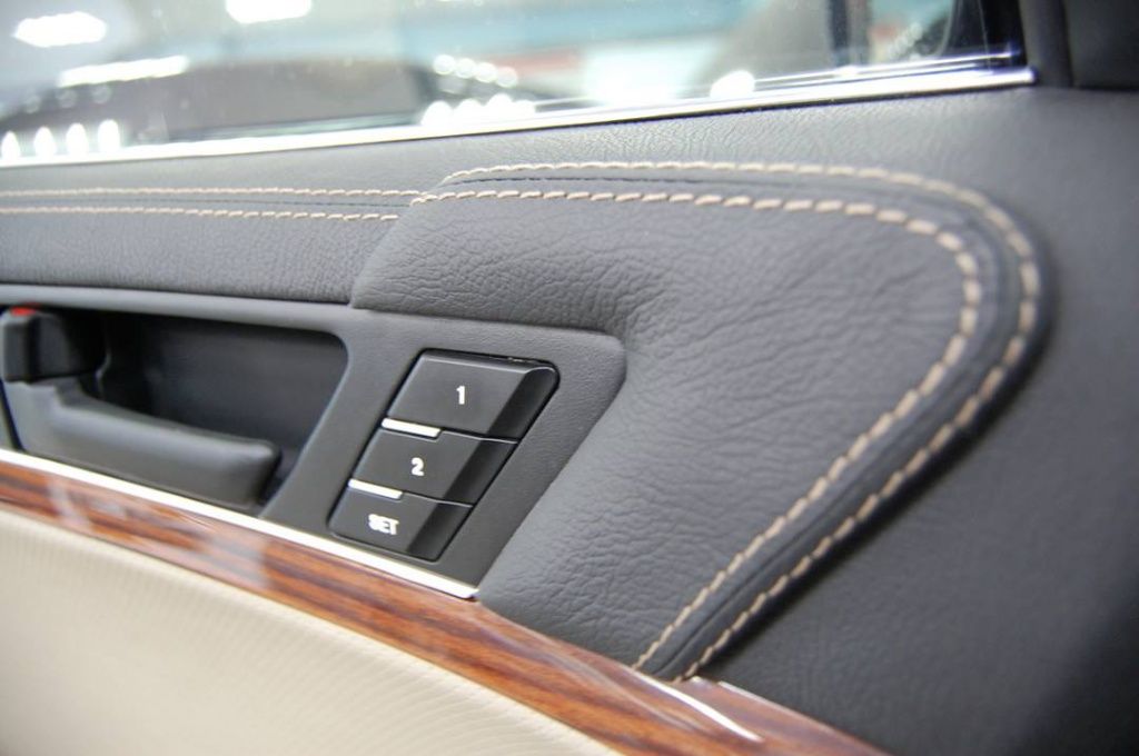 Перетяжка салона Hyundai Genesis Перетяжка салона Hyundai Genesis