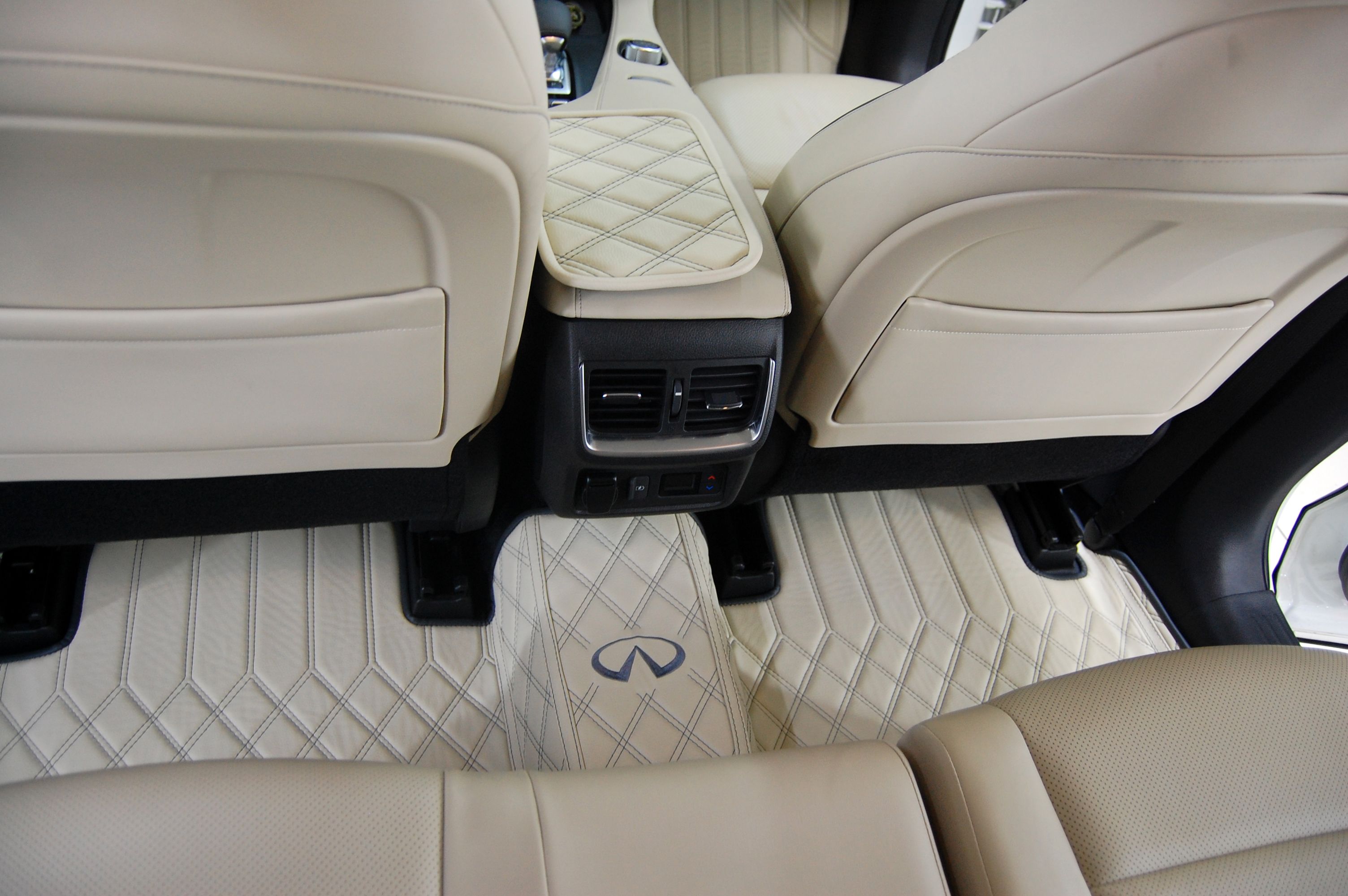 ковры infiniti QX 50 4208944.jpg