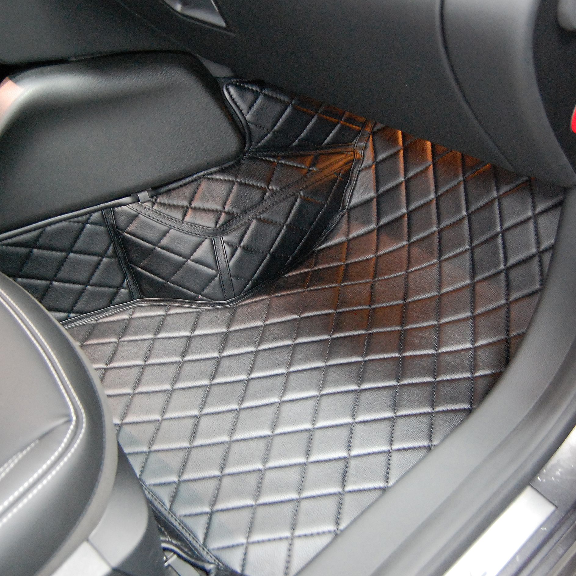 3D коврики из экокожи для Maserati Quattroporte 3D ковров из экокожи для Maserati Quattroporte