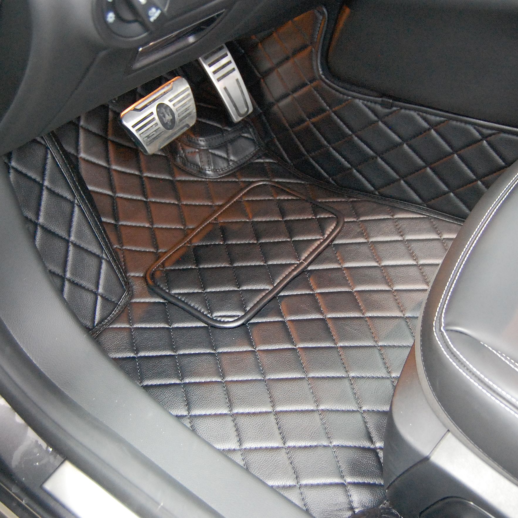 3D коврики из экокожи для Maserati Quattroporte 3D ковров из экокожи для Maserati Quattroporte