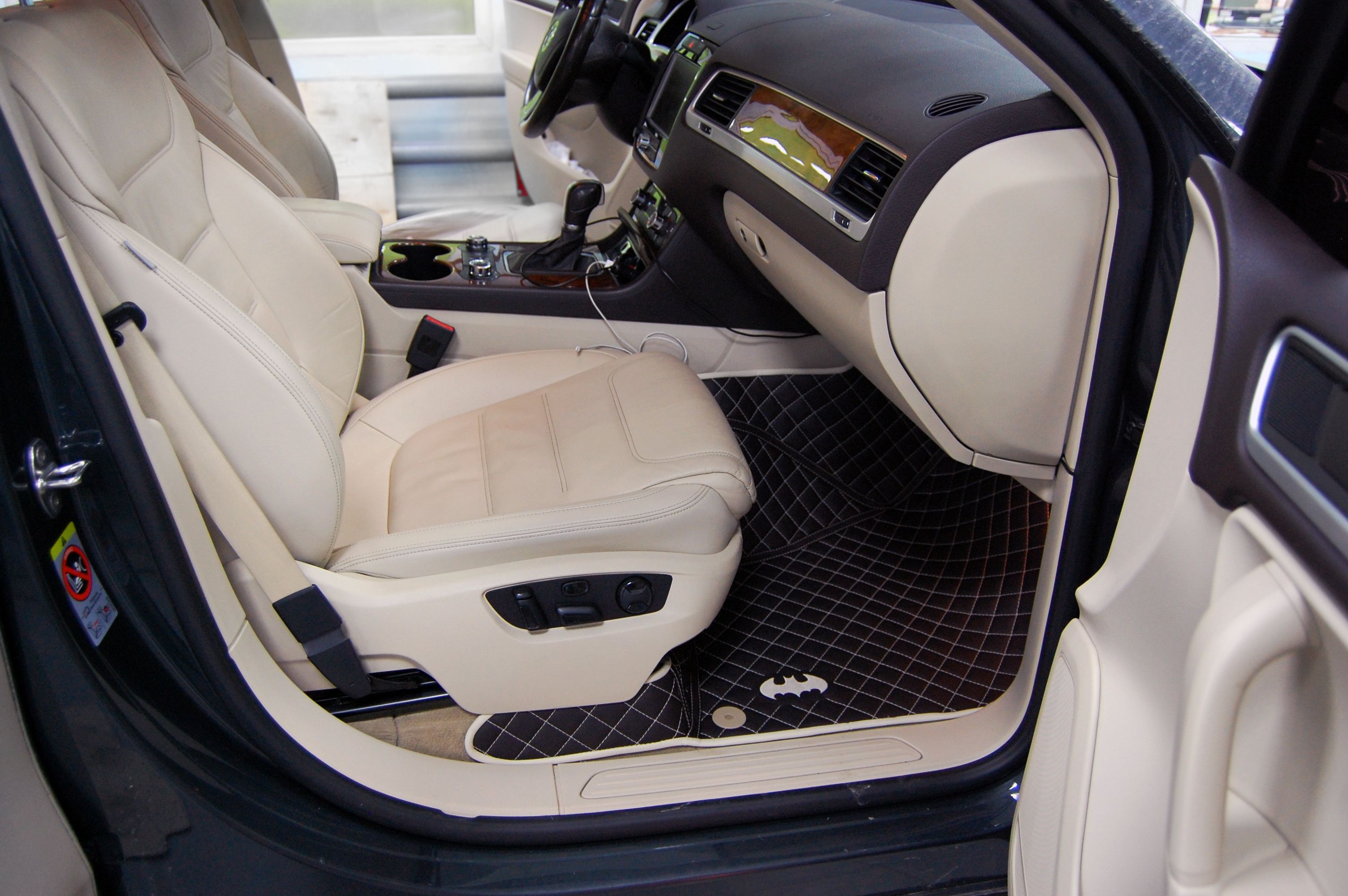 коврики Volkswagen Touareg DSC_6436.JPG