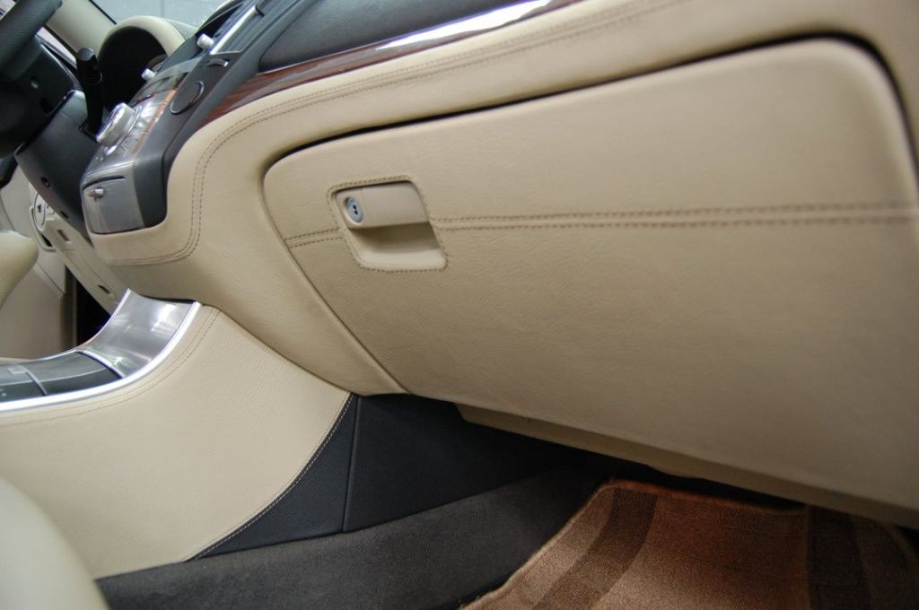 Перетяжка салона Hyundai Genesis Перетяжка салона Hyundai Genesis